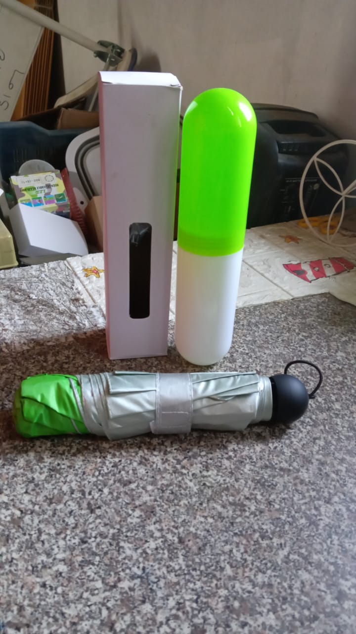 3 Fold Solid Portable Outdoor Umbrella with attractive Umbrella Case